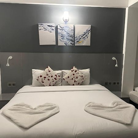 The G Ten Holiday Inn フルマーレ エクステリア 写真